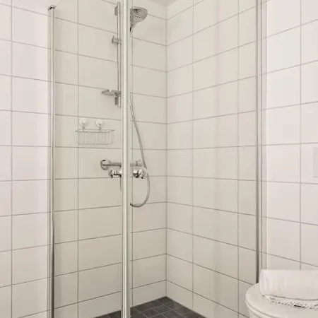 Appartamento Dinbnb I 1 Minute To Tram! Newly Built With Balcony & 3 Beds *